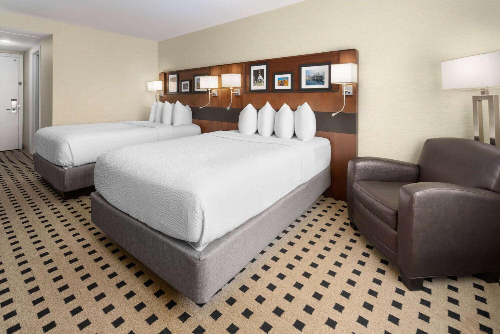 Penn Harris Hotel Harrisburg, Trademark By Wyndham Екстер'єр фото