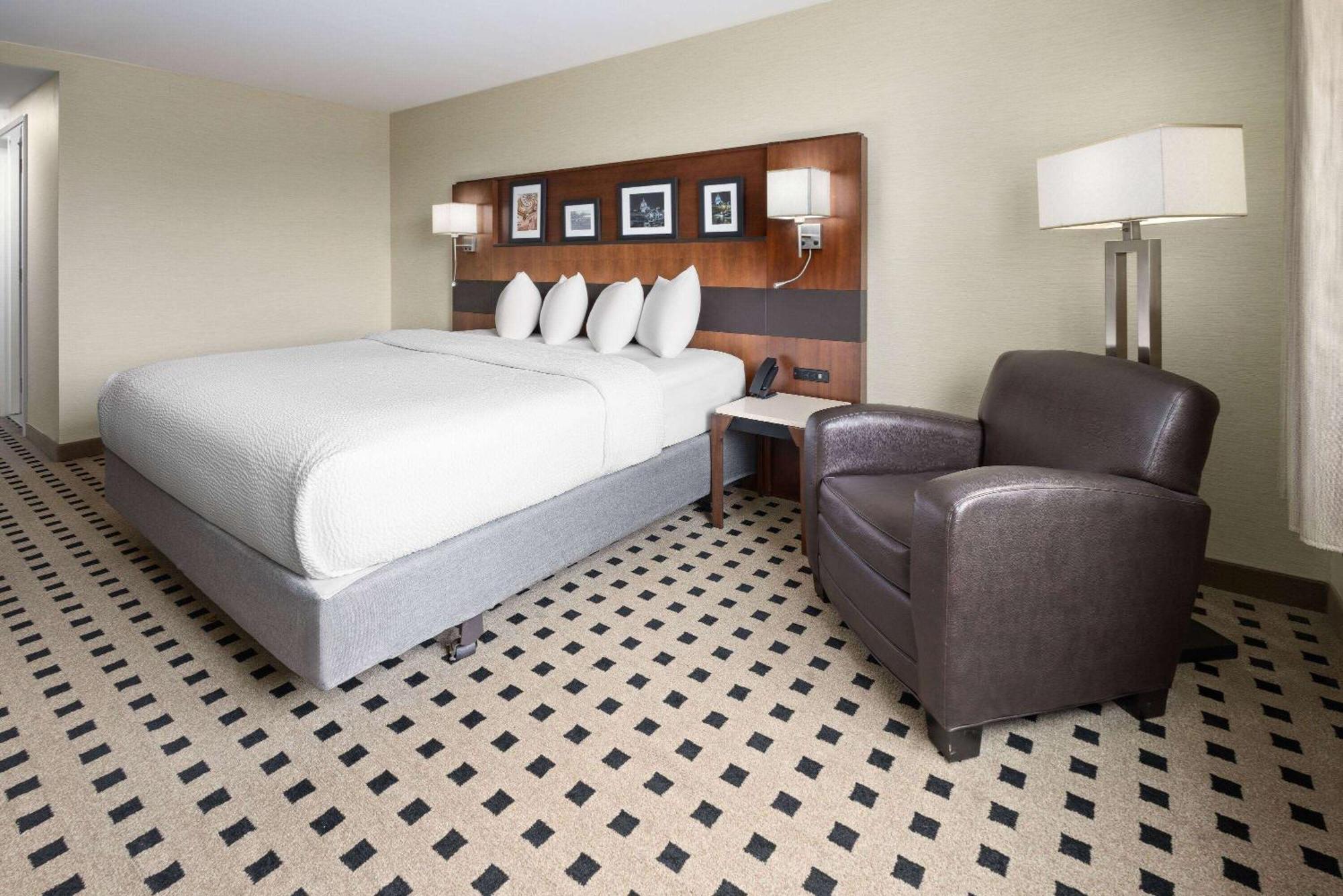 Penn Harris Hotel Harrisburg, Trademark By Wyndham Екстер'єр фото