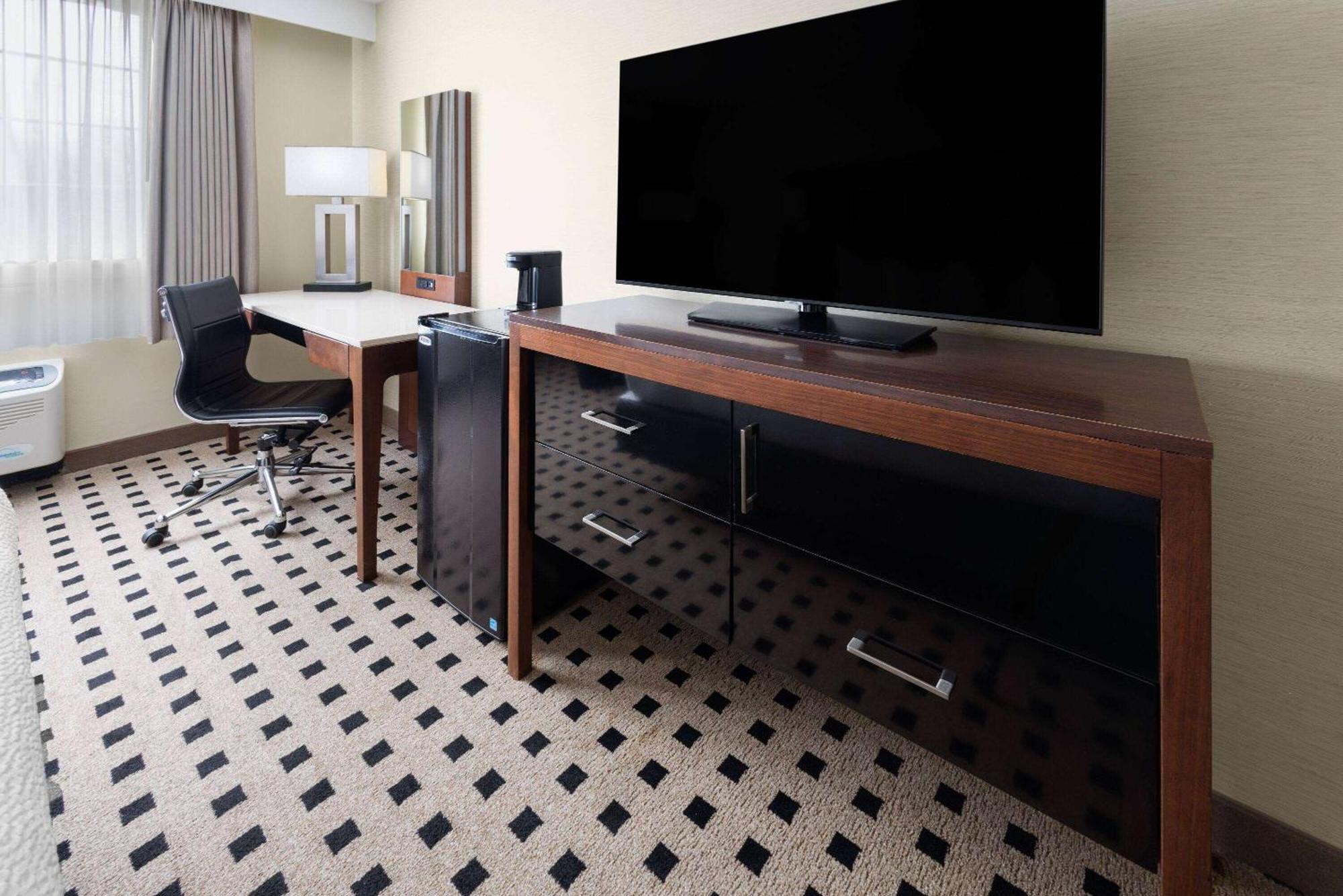 Penn Harris Hotel Harrisburg, Trademark By Wyndham Екстер'єр фото