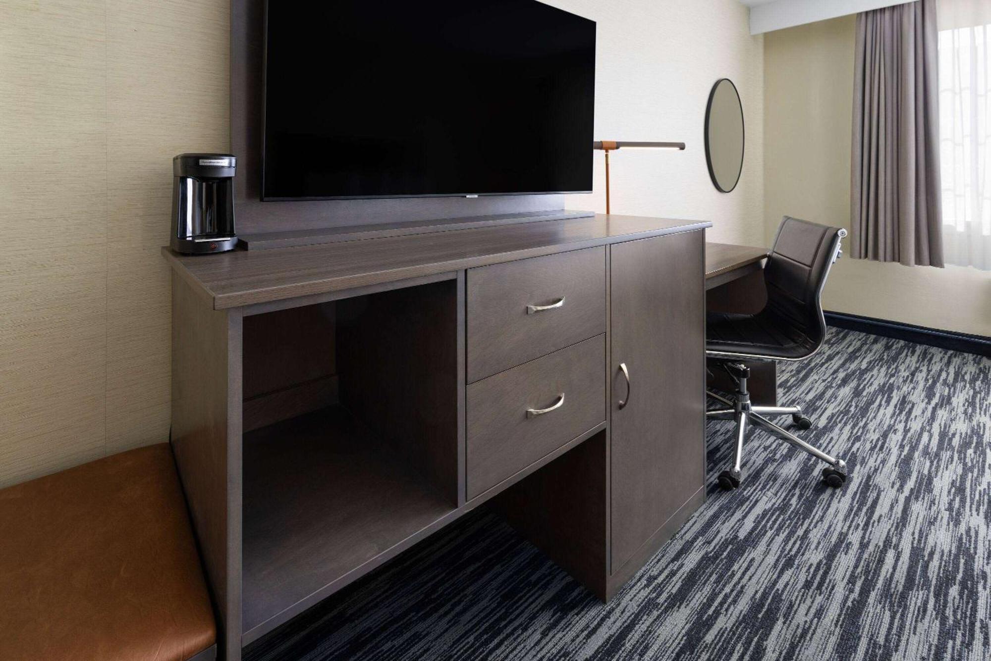 Penn Harris Hotel Harrisburg, Trademark By Wyndham Екстер'єр фото