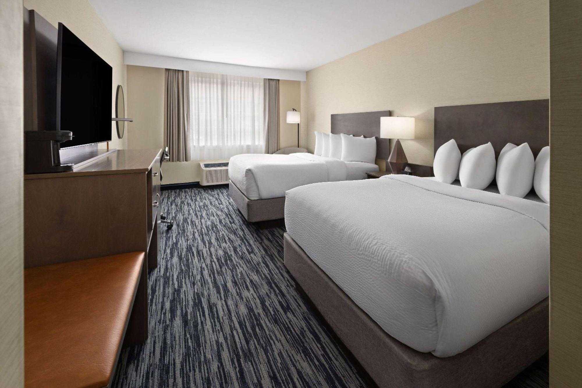 Penn Harris Hotel Harrisburg, Trademark By Wyndham Екстер'єр фото