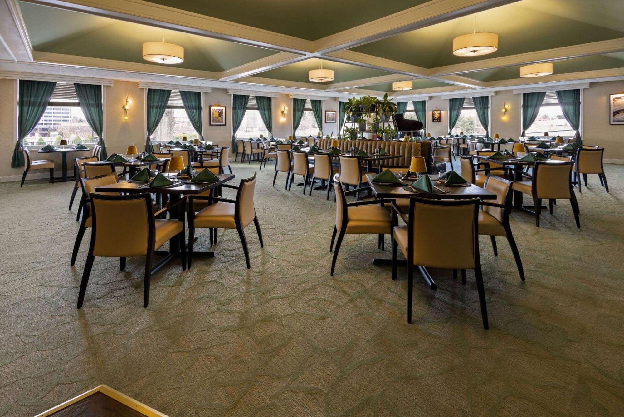 Penn Harris Hotel Harrisburg, Trademark By Wyndham Екстер'єр фото