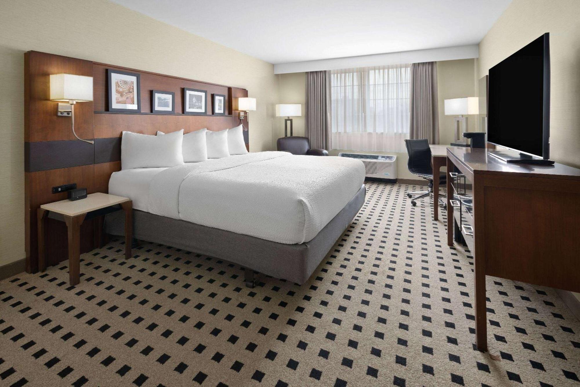 Penn Harris Hotel Harrisburg, Trademark By Wyndham Екстер'єр фото