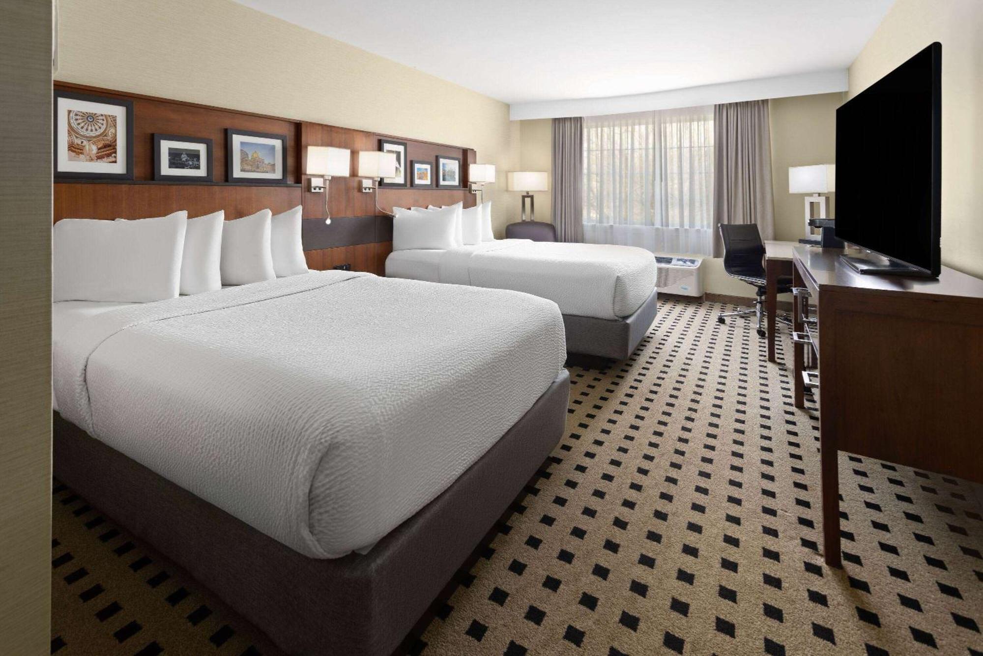 Penn Harris Hotel Harrisburg, Trademark By Wyndham Екстер'єр фото