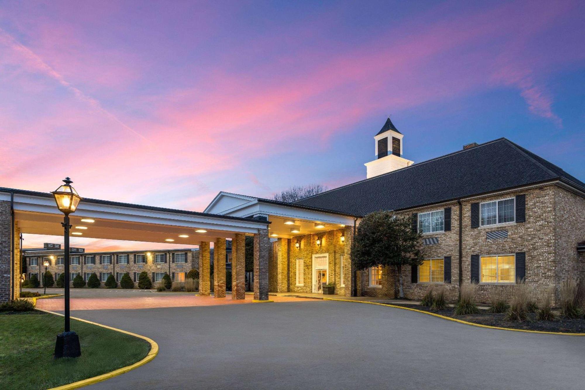 Penn Harris Hotel Harrisburg, Trademark By Wyndham Екстер'єр фото
