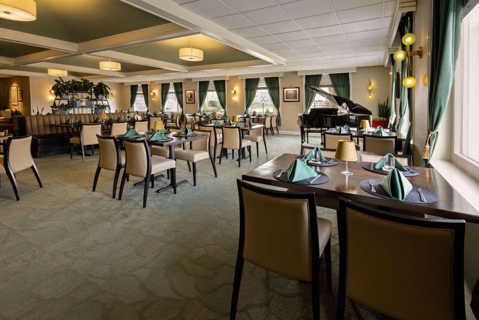 Penn Harris Hotel Harrisburg, Trademark By Wyndham Екстер'єр фото