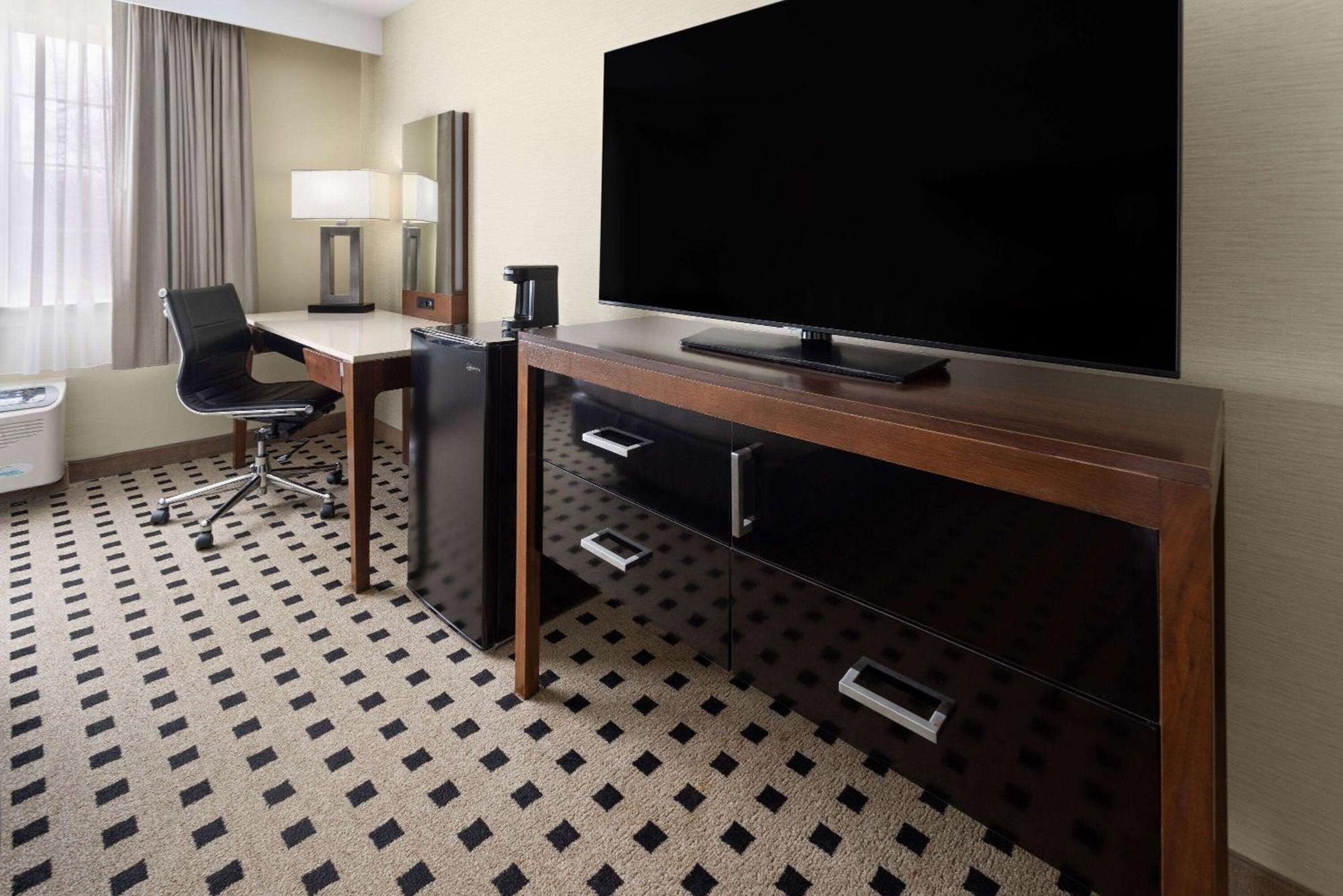 Penn Harris Hotel Harrisburg, Trademark By Wyndham Екстер'єр фото